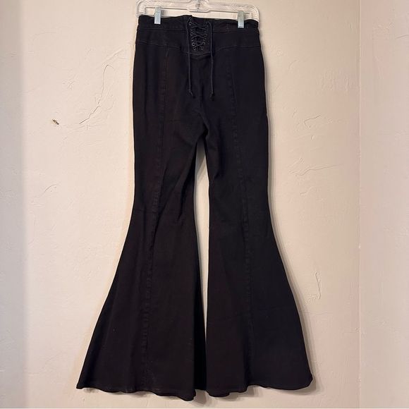 We The Free | 28 | Black Curvy high rise lace up back wide leg bell bottom jeans - Picture 6 of 9